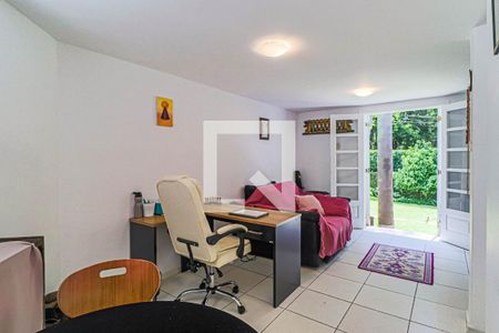 Casa à venda com 510m², 4 quartos e 4 vagasEscritório 02