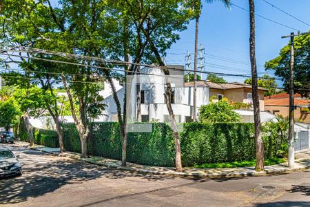 Casa à venda com 510m², 4 quartos e 4 vagasFachada
