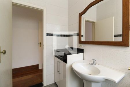 Apartamento para alugar com 150m², 3 quartos e 1 vaga Apartamento para alugar com 150m², 3 quartos e 1 vagaBanheiro da Suíte