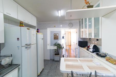Apartamento à venda com 156m², 4 quartos e 3 vagasCozinha