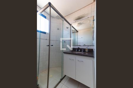 Apartamento à venda com 156m², 4 quartos e 3 vagasBanheiro da Suíte 01