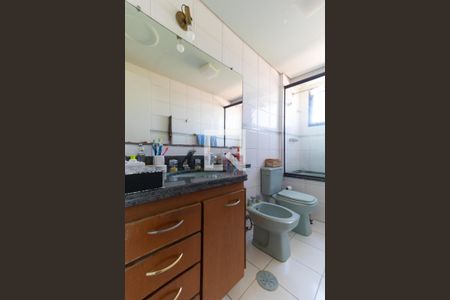 Apartamento à venda com 156m², 4 quartos e 3 vagasBanheiro da Suíte 02