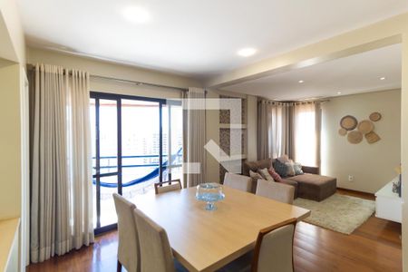 Apartamento à venda com 156m², 4 quartos e 3 vagasSalas