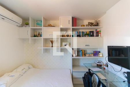 Apartamento à venda com 156m², 4 quartos e 3 vagasQuarto 01