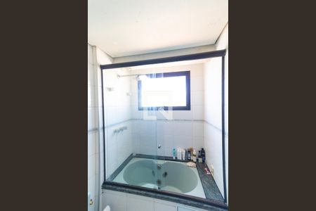 Apartamento à venda com 156m², 4 quartos e 3 vagasBanheiro da Suíte 02