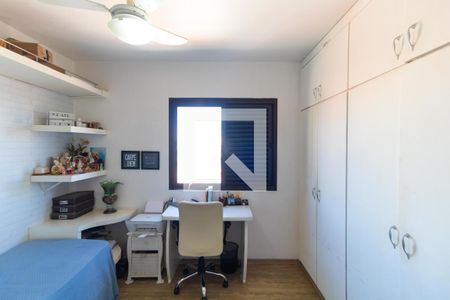 Apartamento à venda com 156m², 4 quartos e 3 vagasQuarto 02