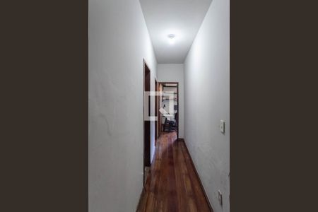 Corredor de casa para alugar com 5 quartos, 217m² em Europa, Belo Horizonte