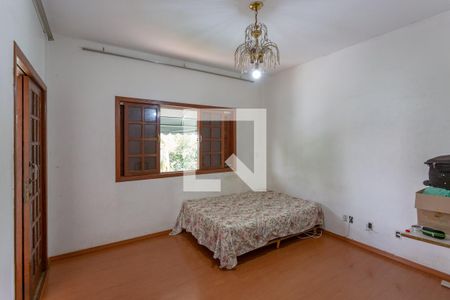 Sala 2 de casa à venda com 3 quartos, 300m² em Milionários, Belo Horizonte