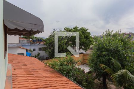 Casa à venda com 300m², 3 quartos e 4 vagasVista