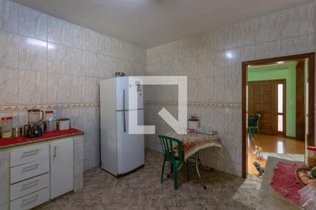 Cozinha de casa à venda com 3 quartos, 300m² em Milionários, Belo Horizonte