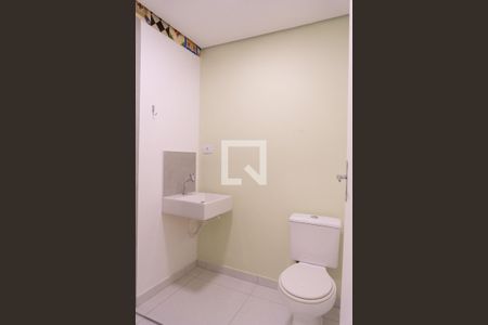 Banheiro de casa para alugar com 1 quarto, 24m² em Vila Floresta, Santo André