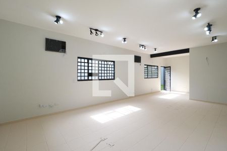 Sala de casa para alugar com 3 quartos, 184m² em Jardim Karaíba, Uberlândia