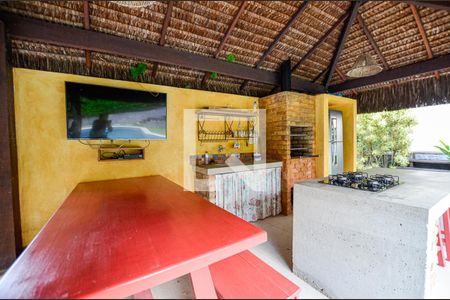 Casa de condomínio à venda com 300m², 3 quartos e 2 vagasChurrasqueira