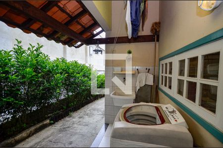 Casa de condomínio à venda com 300m², 3 quartos e 2 vagasÁrea de Serviço