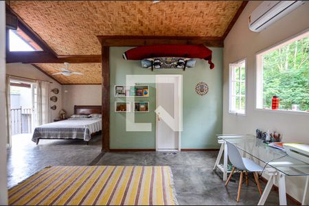 Casa de condomínio à venda com 300m², 3 quartos e 2 vagasSuite