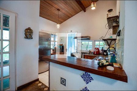 Casa de condomínio à venda com 300m², 3 quartos e 2 vagasCozinha