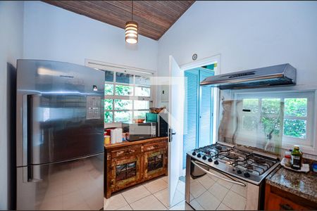 Casa de condomínio à venda com 300m², 3 quartos e 2 vagasCozinha