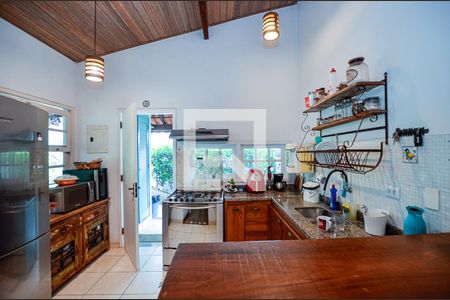 Casa de condomínio à venda com 300m², 3 quartos e 2 vagasCozinha