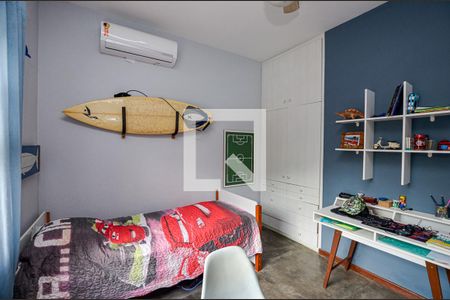 Quarto de casa de condomínio à venda com 3 quartos, 300m² em Itaipu, Niterói