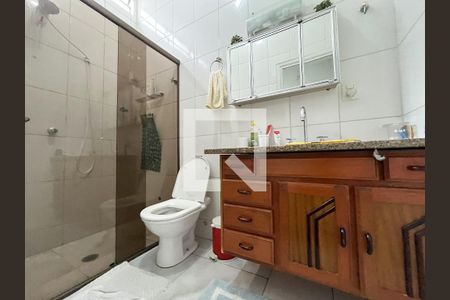 Casa à venda com 118m², 2 quartos e 2 vagasBanheiro