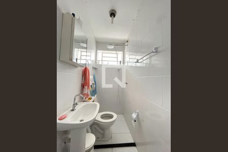 Casa à venda com 118m², 2 quartos e 2 vagasBanheiro de serviço