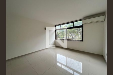 Sala de apartamento para alugar com 3 quartos, 85m² em Sqs 206, Brasília