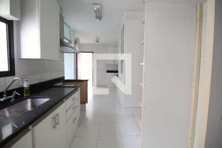 Apartamento à venda com 205m², 4 quartos e 4 vagasCozinha