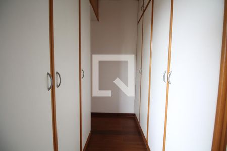 Apartamento à venda com 205m², 4 quartos e 4 vagasCloset da suíte 1