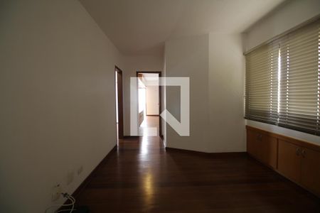 Apartamento à venda com 205m², 4 quartos e 4 vagasCorredor