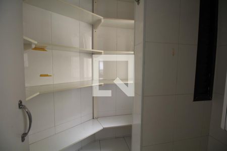 Apartamento à venda com 205m², 4 quartos e 4 vagasDespensa