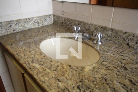 Apartamento à venda com 205m², 4 quartos e 4 vagasBanheiro