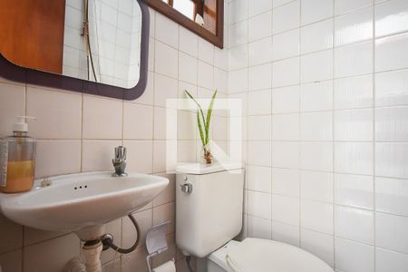 Casa à venda com 197m², 3 quartos e 4 vagasBanheiro de Serviço