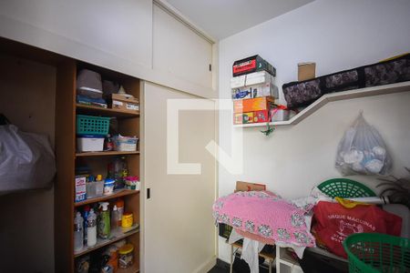 Casa à venda com 197m², 3 quartos e 4 vagasQuarto de Serviço