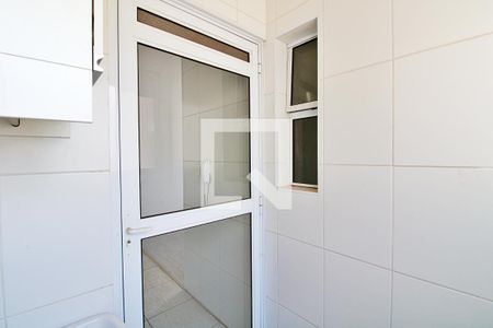 Apartamento à venda com 64m², 3 quartos e 2 vagas Apartamento à venda com 64m², 3 quartos e 2 vagasLavanderia