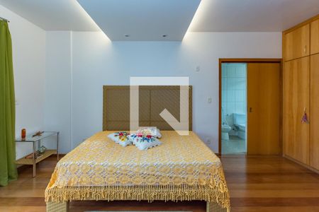 Apartamento à venda com 340m², 4 quartos e 4 vagasSuíte 1