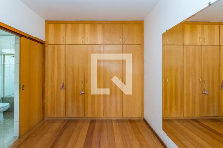 Apartamento à venda com 340m², 4 quartos e 4 vagasSuíte 1