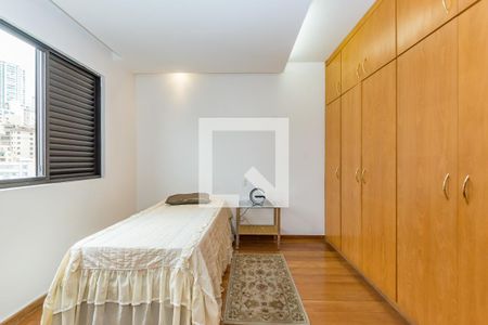 Apartamento à venda com 340m², 4 quartos e 4 vagasQuarto 2