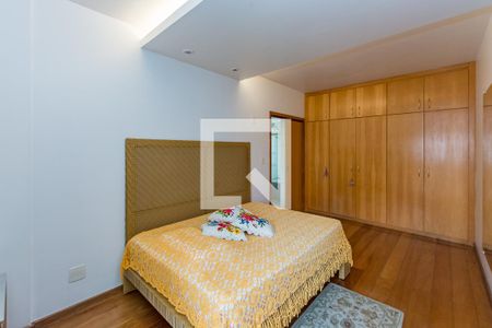 Apartamento à venda com 340m², 4 quartos e 4 vagasSuíte 1