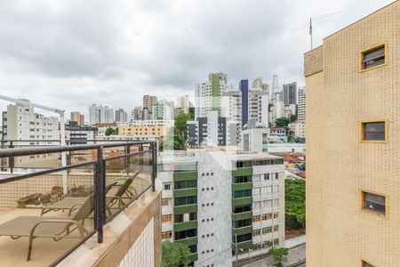 Apartamento à venda com 340m², 4 quartos e 4 vagasVaranda