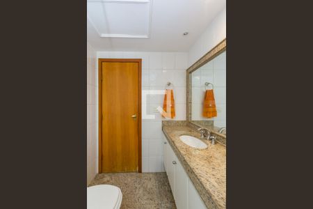 Apartamento à venda com 340m², 4 quartos e 4 vagasBanheiro Social