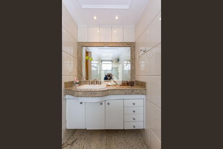 Apartamento à venda com 340m², 4 quartos e 4 vagasBanheiro da Suíte 1