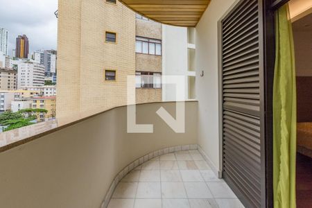 Apartamento à venda com 340m², 4 quartos e 4 vagasVaranda da Suíte 1
