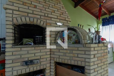 Casa à venda com 328m², 4 quartos e 4 vagasChurrasqueira e Área de Serviço