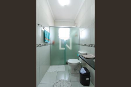 Casa à venda com 328m², 4 quartos e 4 vagasBanheiro da Suíte 1