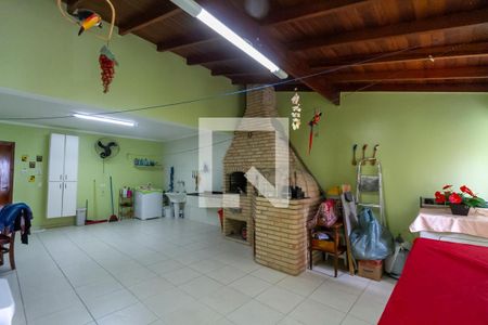 Casa à venda com 328m², 4 quartos e 4 vagasChurrasqueira e Área de Serviço