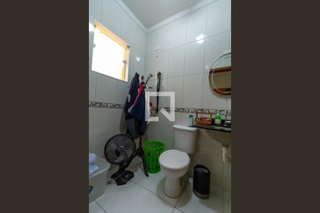 Casa à venda com 328m², 4 quartos e 4 vagasBanheiro da Suíte 2