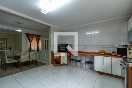 Casa à venda com 328m², 4 quartos e 4 vagasCozinha