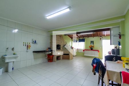 Casa à venda com 328m², 4 quartos e 4 vagasChurrasqueira e Área de Serviço