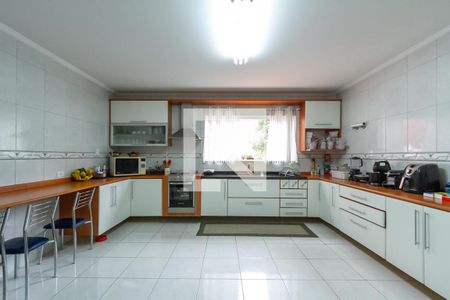 Casa à venda com 328m², 4 quartos e 4 vagasCozinha