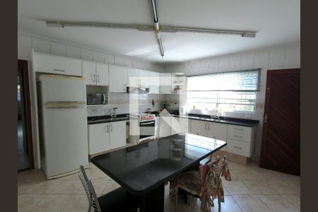 Casa à venda com 190m², 3 quartos e 2 vagasCozinha